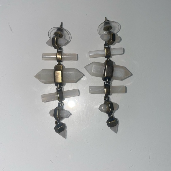 Kendra Scott Jamie Earrings in Antique Brass - Picture 2 of 5